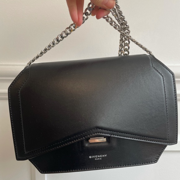 ❌Sold❌Givenchy Bow-Cut bag - Picture 3 of 11